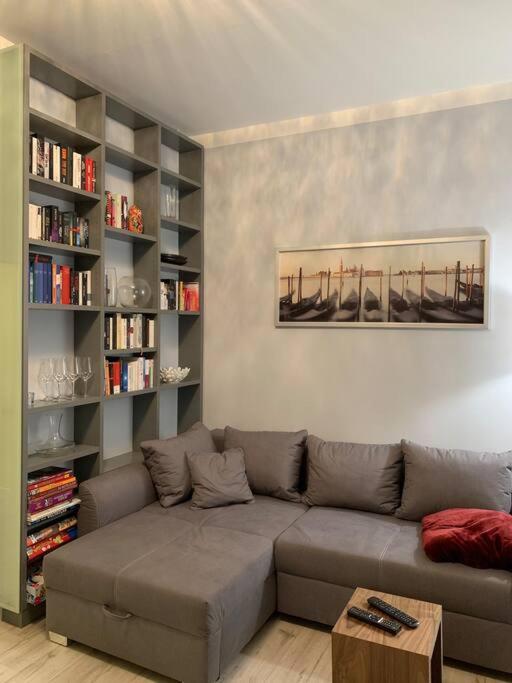 Komfortables Zentral Gelegen Apartment *
